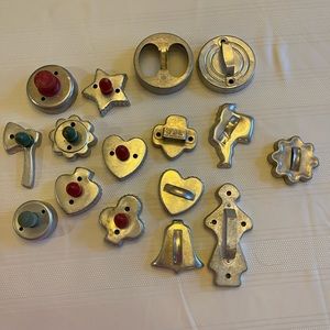 Vintage metal cookie cutters. 16 pieces